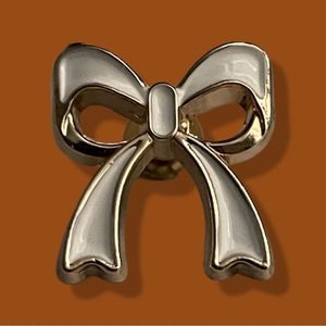 White ribbon metal apple watch charm